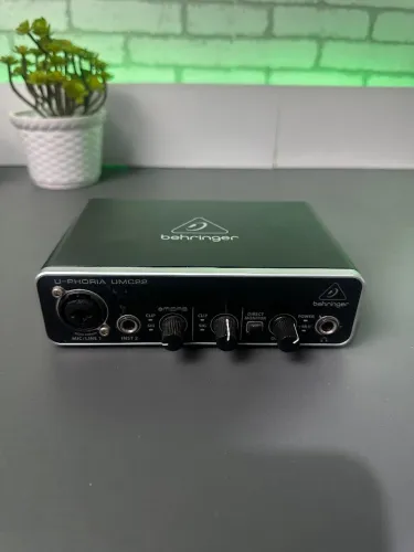 Placa de audio beringer umc22