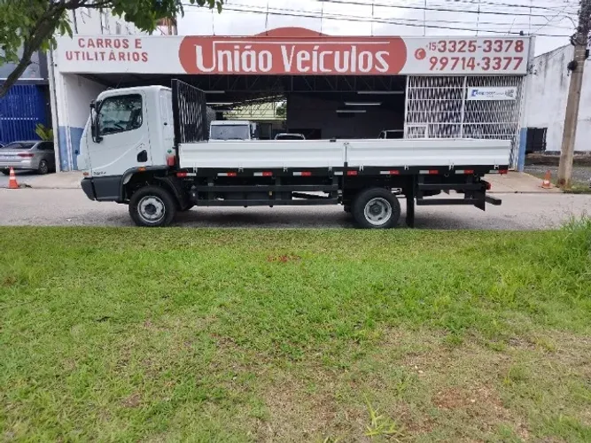 Mercedes Benz Accelo 1017 + Carroceria