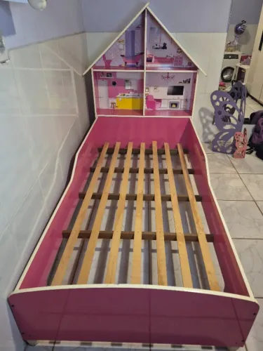 Cama infantil de casinha