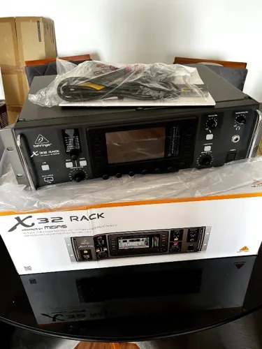 Behringer X32 Rack Zerada na caixa 