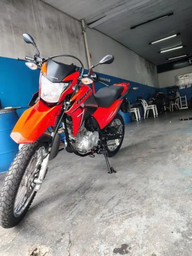 Vendo moto Honda Bros ano 2022 