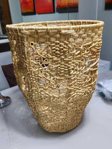 Cesto de Sisal Trançado | Estrutura de Metal | 42 x 33 cm