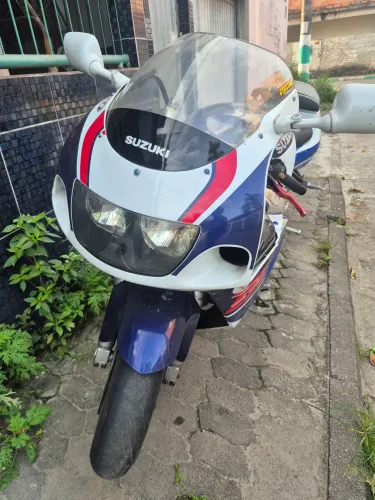 Moto esportiva linda em perfeito estado, valor 32mil