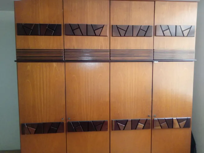 Armário de casal 8 portas