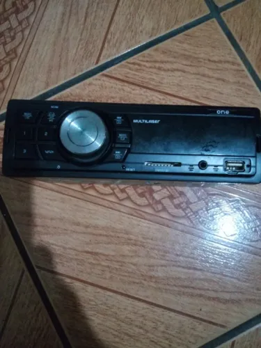 Vendo rádio automotivo de pendrive e cartão de memória em bom estado