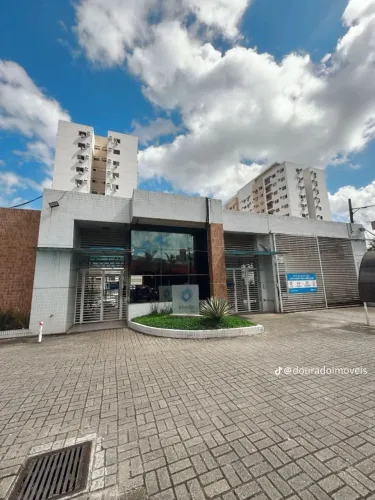 Alugo Apto Com 3 Quartos Semi Mobiliado no Condomínio Torres Trivento