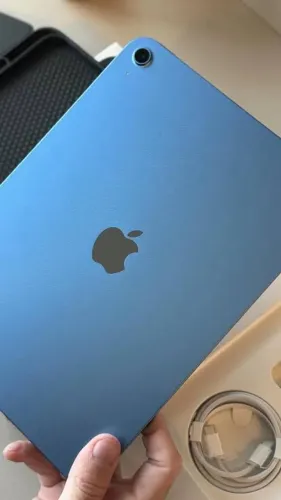 iPad 11 (1 mes de uso - 11 meses de garantia) + ajjaz ak820 max + case protetora