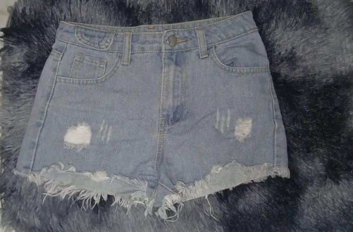 Shorts Jeans lavagem média 