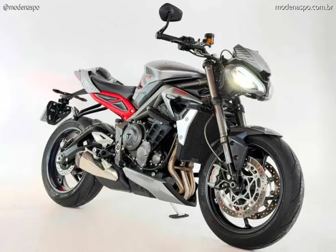 TRIUMPH STREET TRIPLE 765 RS 2022