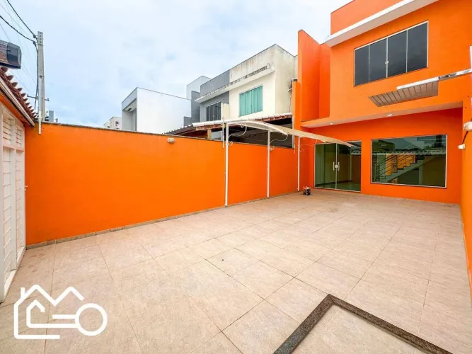 Casa para locação 3 suítes, área gourmet com churrasqueira, quintal, no Jardim Guanabara -