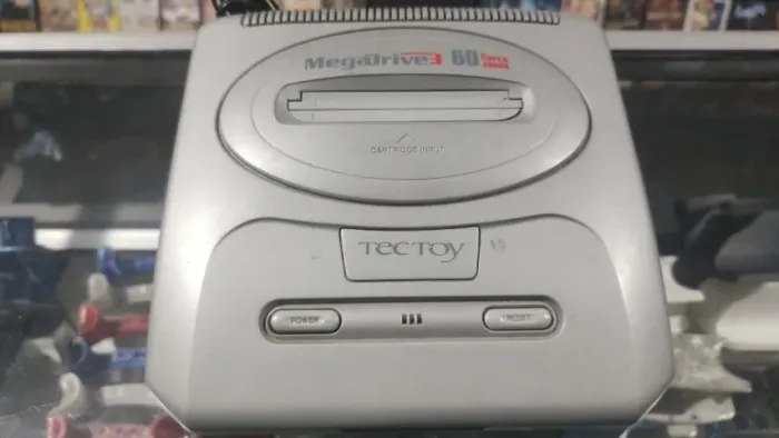 MEGA DRIVE TEC TOY BEM CONSERVADO 1 CONTROLE ORIGINAL COM 60 JOGOS NA MEMORIA 2 CARTUCHOS 