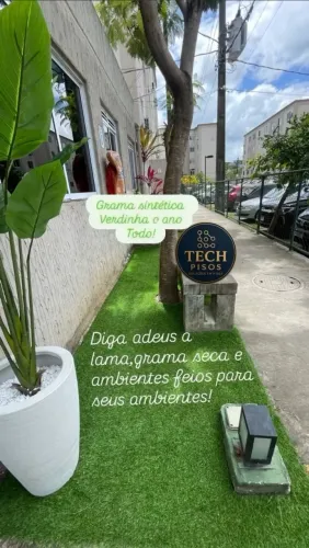 Grama sintética
