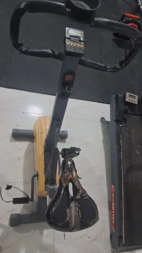 Vende_se uma Bicicleta egometrica