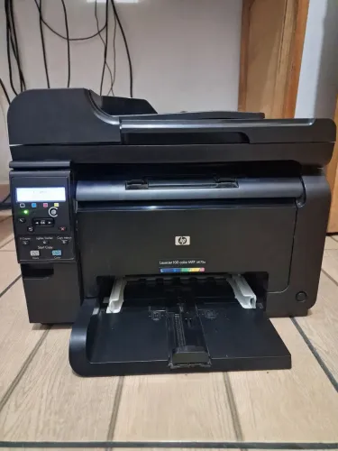 HP LaserJet 100 Color MFP M175a - Excelente estado