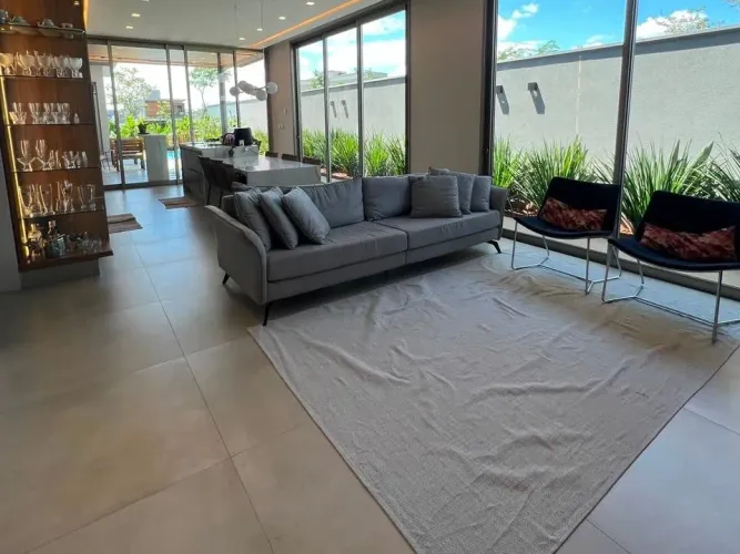 Casa à venda no Condomínio Tamboré em Uberlândia
