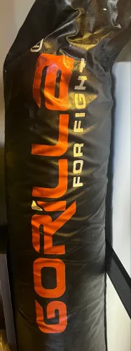 Saco profissional para treino de artes marciais.