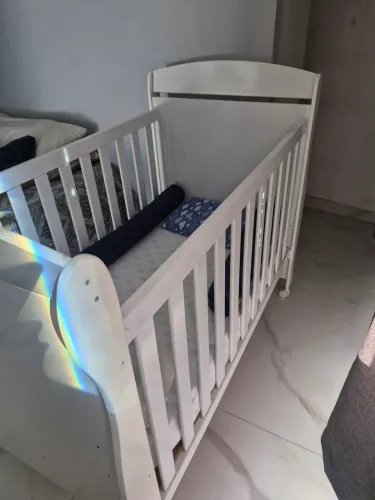 Berço com colchão