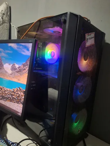 PC RYZEN 5 5600X RX 7600 