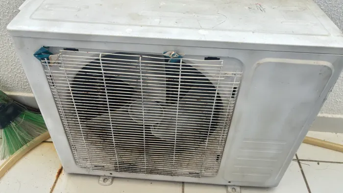 Ar condicionado LG com defeito