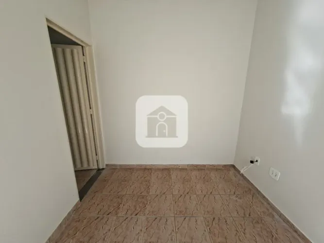 Casa disponível para locação no bairro Planalto