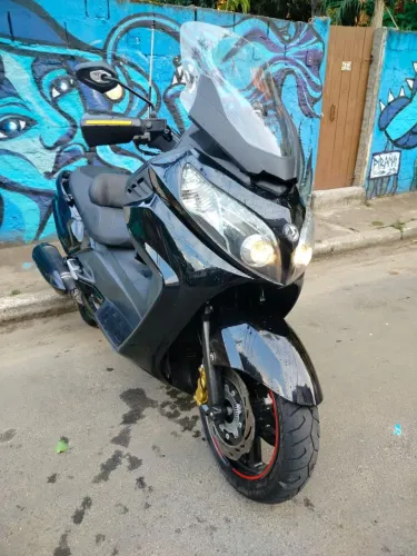 Vendo ou troco,Dafra Maxsym 400 16 