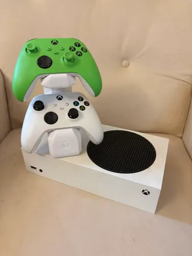Xbox Series S 512GB + 2 Controles Originais + Suporte
