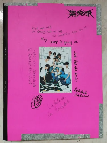 Stray Kids ROCK-STAR - 4 Álbuns + Photocards + Inclusões Completas