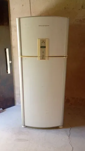 Geladeira semi nova