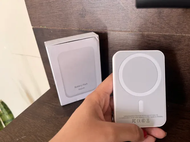 Carregador portátil por indução para iPhone