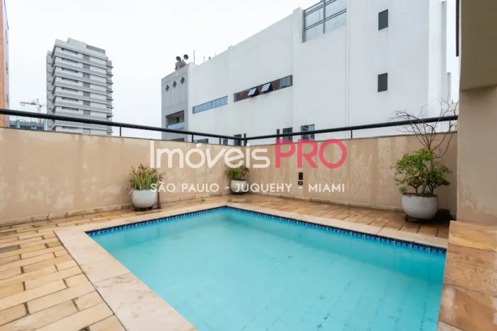 Cobertura duplex de 184m² com 3 dorm sendo 1 suíte e 2 vagas na Vila Clementino prox. do m