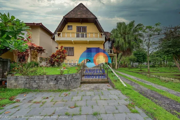 Casa com 3 dormitórios à venda, 152 m² por R$ 750.000,00 - Bougainvillee III - Peruíbe/SP
