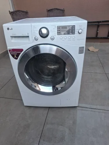 Máquina de lavar e secar