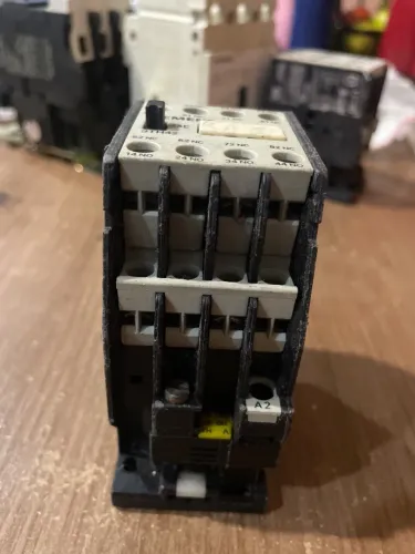 Disjuntor/contatoras