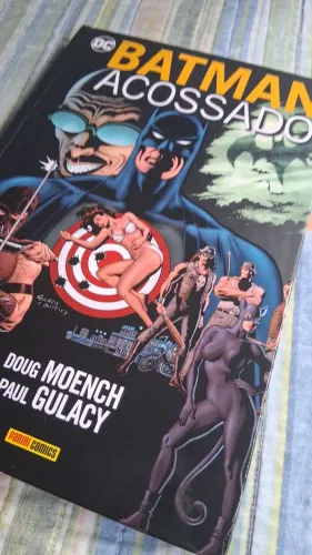 Hq capa dura Batman Acossado