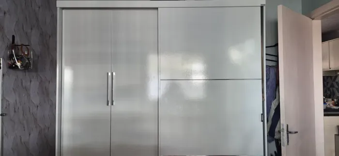 Guarda roupa casal