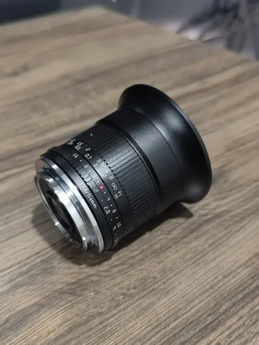 Lente Ttartisan 10mm F2 Sony E Mount Ultra Grande Angular (Usado)