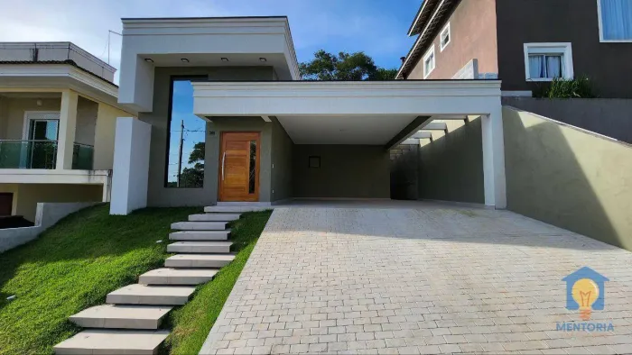 Casa térrea à venda no condomínio Villa Rica.