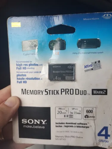 Cartão de memória 4gb Sony MS-MT4G para PSP e câmeras profissionais