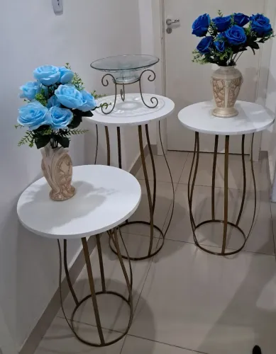 Vendo lindas mesas, decoração.