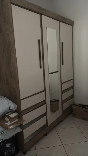 Guarda roupa grátis - só retirar 