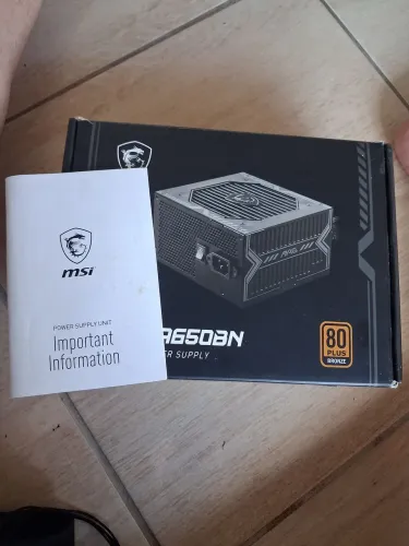 Fonte MSI MAG A650BN de 650W com certificação 80 plausível bronze e PFC ativo