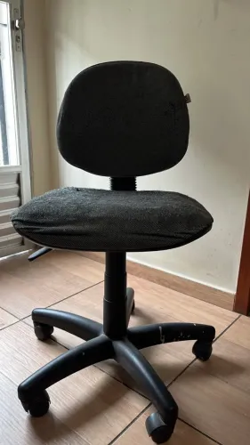 Cadeira escritório base giratória