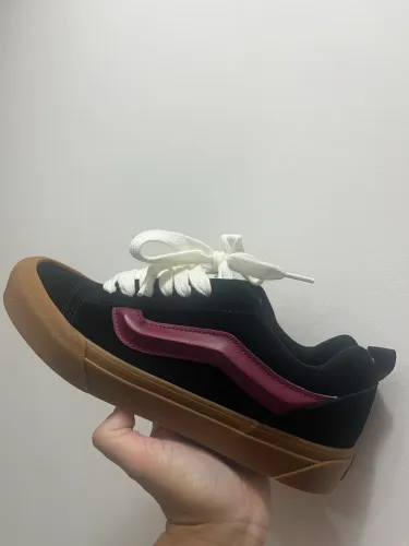 vende-se vans knu skool