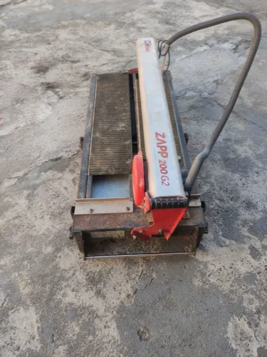 Riscadeira de piso corte a água 
