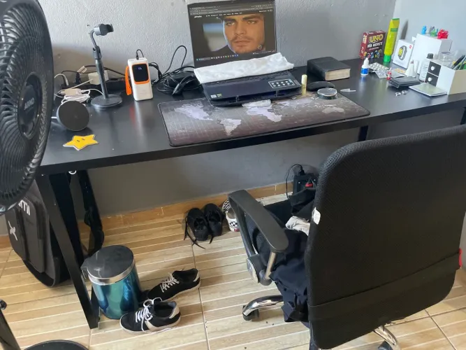 Mesa e cadeira escritório 