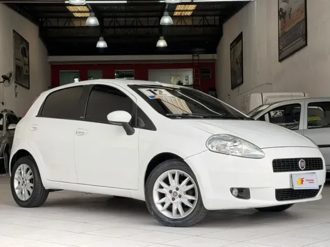 Fiat Punto Essence 1.6 Flex 16V 5P 2012