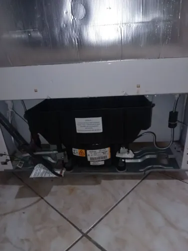 Geladeira brastemp muito nova garantia