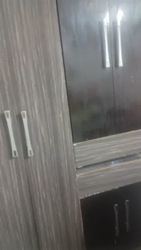 Doação de quarta roupa excelente estado motivo,grande pro meu quarto