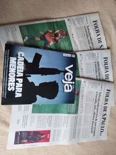 Jornal Folha de São  e revista Veja