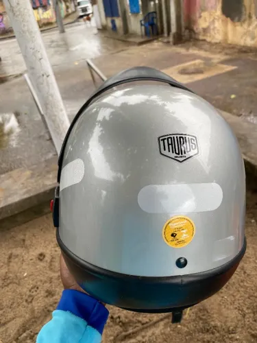 Capacete taurus 